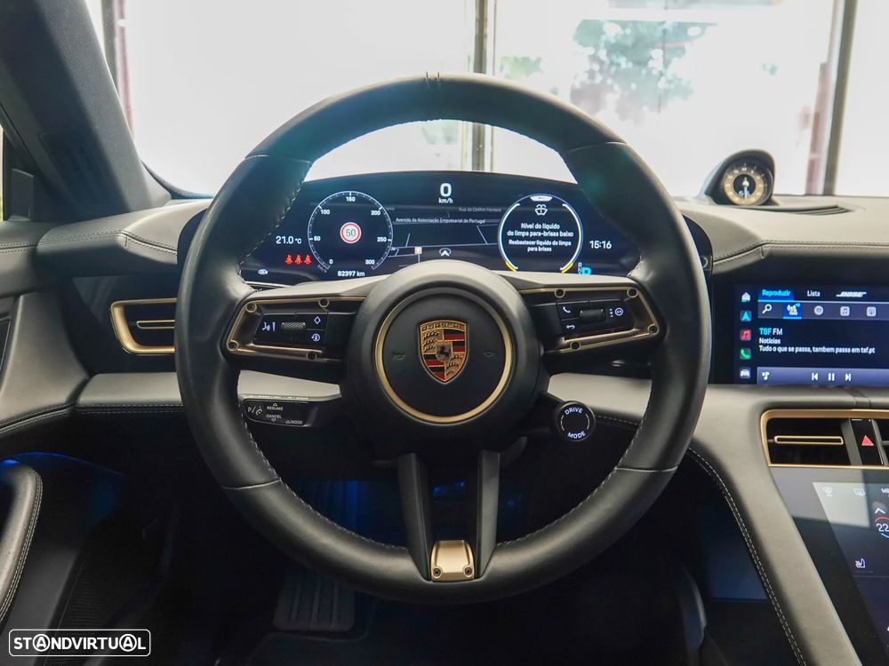 Porsche Taycan Standard - 16
