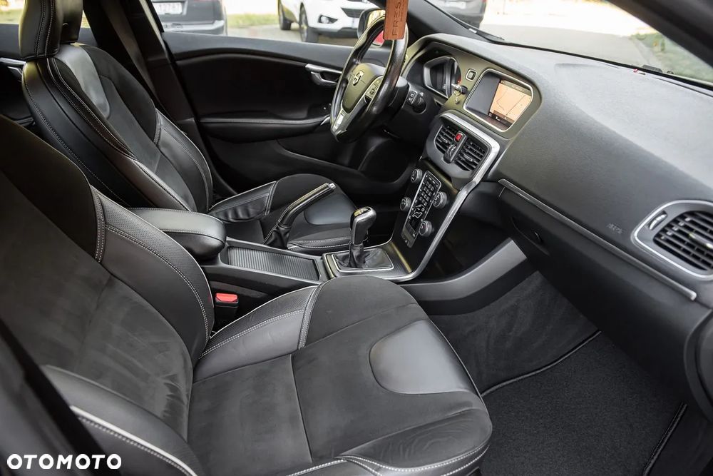 Volvo V40 D2 RDesign - 31