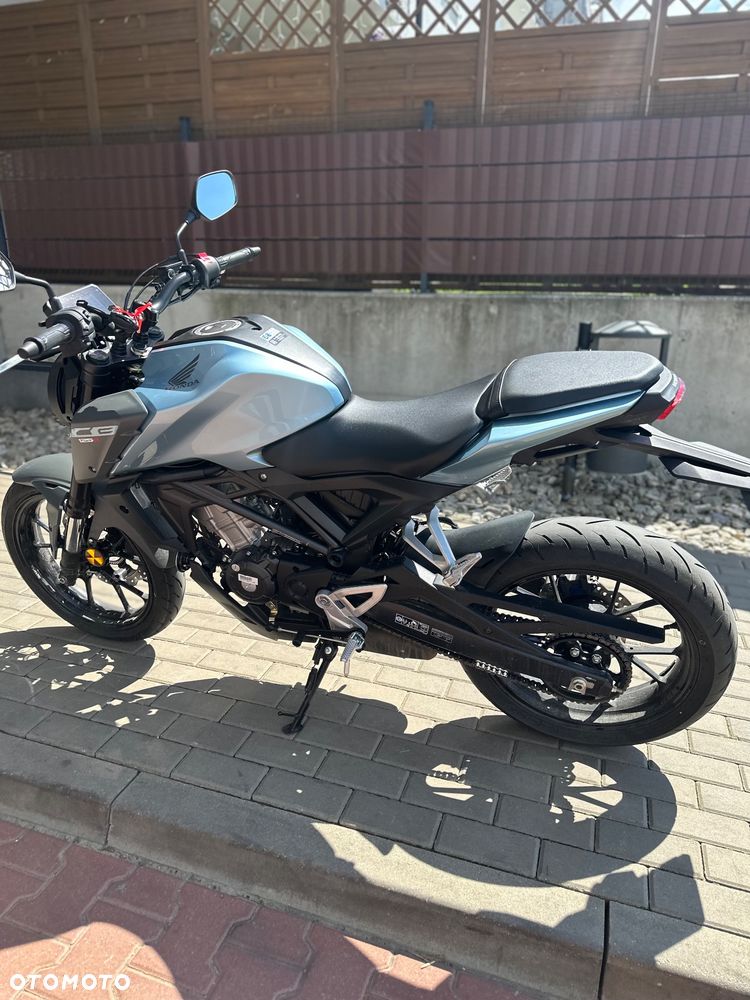 Honda CB - 4