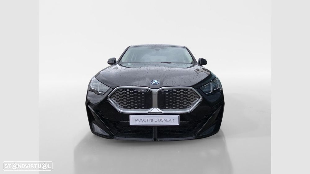 BMW iX2 eDrive20 - 8