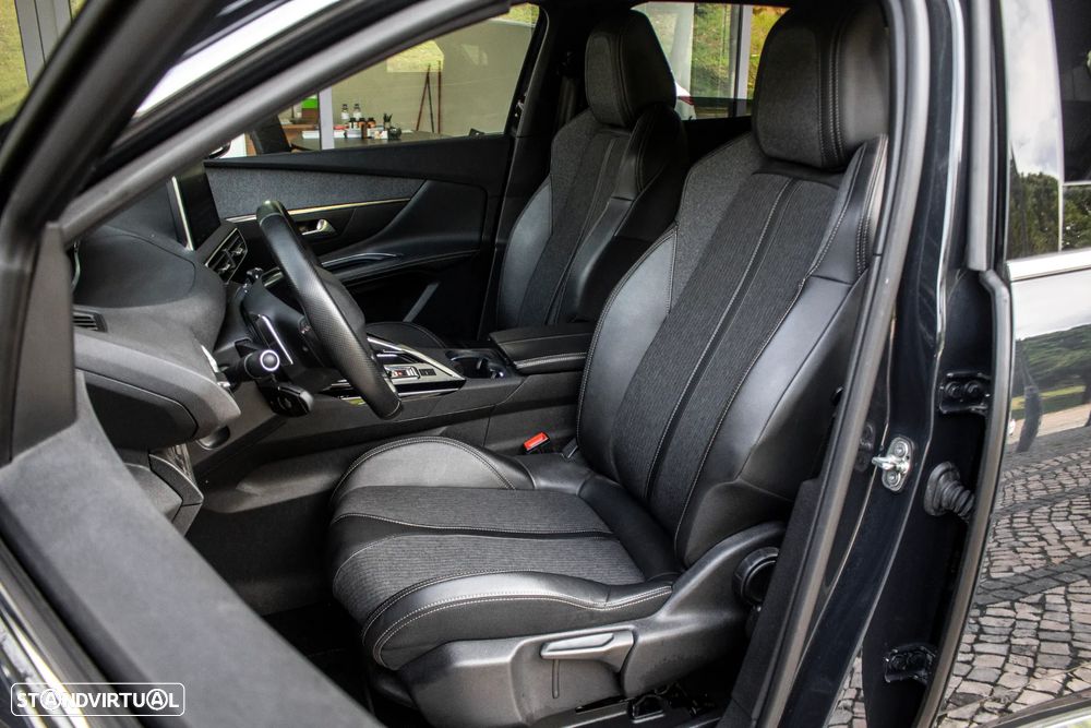 Peugeot 3008 1.6 PureTech GT EAT8 - 26