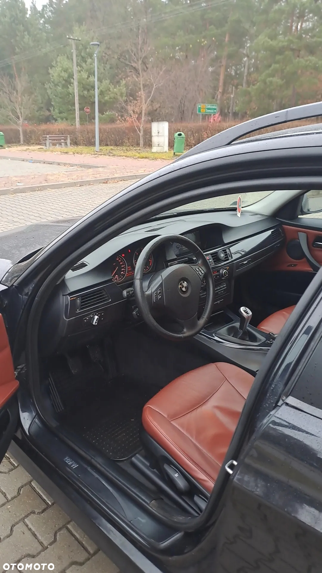 BMW Seria 3 318d Touring - 26