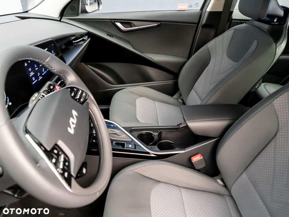 Kia Niro 1.6 GDI Hybrid M - 20