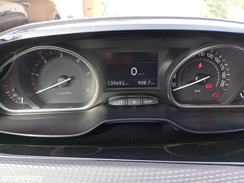Peugeot 2008 1.6 e-HDi Active S&S - 5
