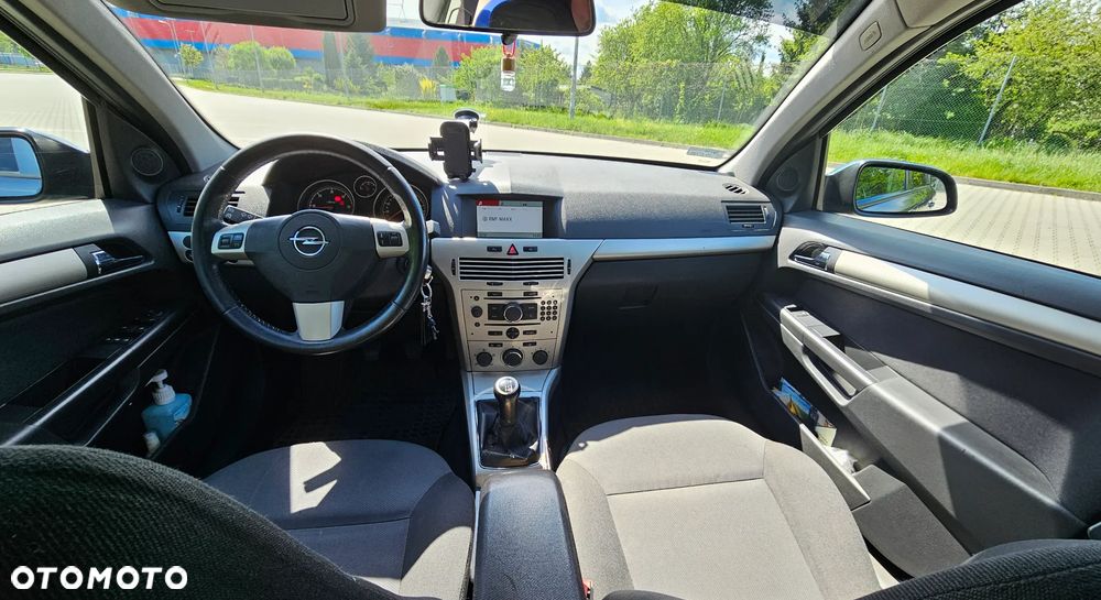 Opel Astra 1.7 CDTI DPF - 10
