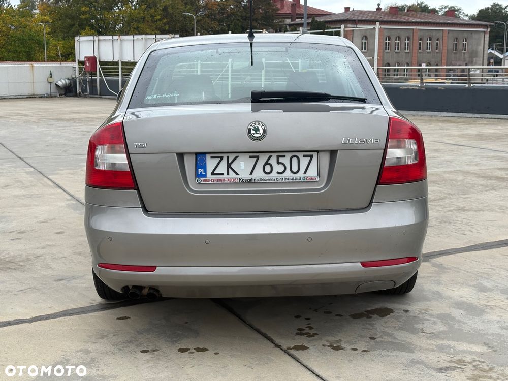 Skoda Octavia 1.4 TSI Ambition - 6