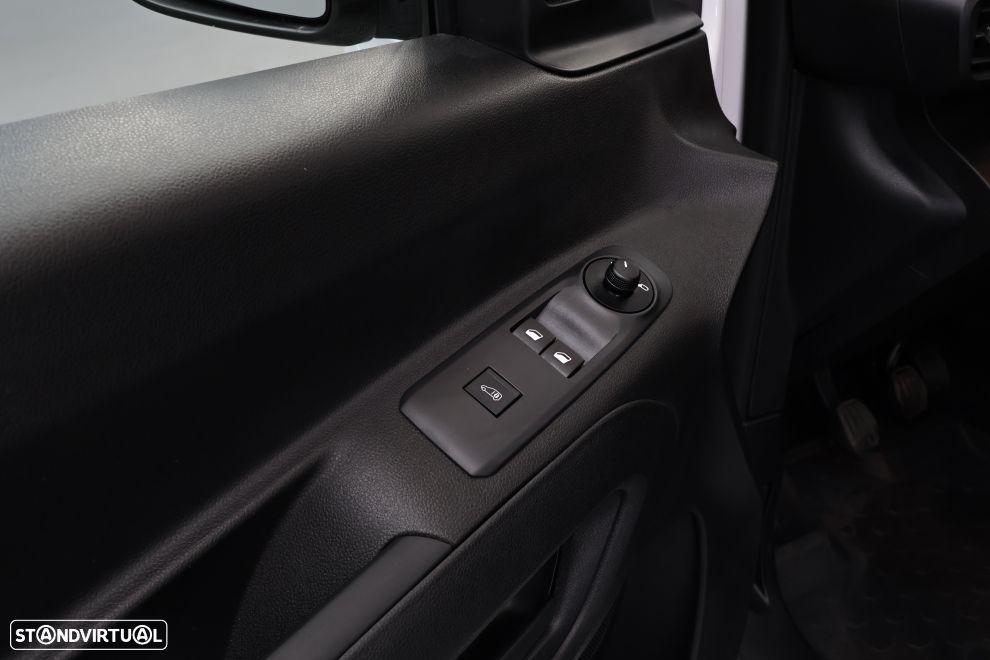 Opel Combo Cargo 1.5 D - 22