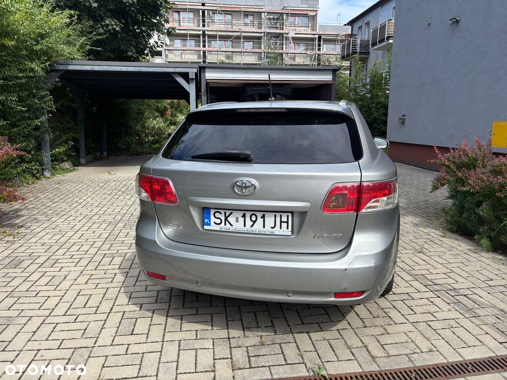Toyota Avensis 2.2 D-4D Premium - 5
