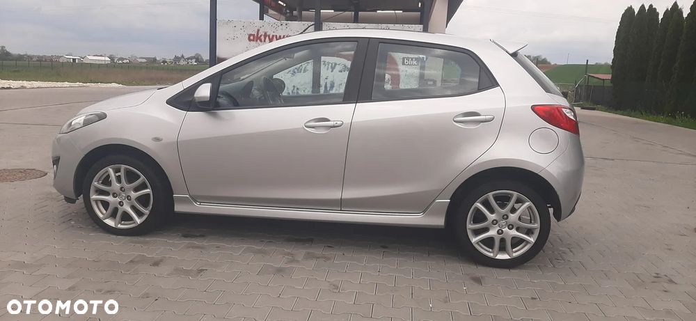 Mazda 2 - 24