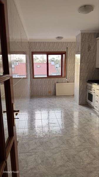 Apartamento T2 para arrendar em São João de Vêr, Santa Maria da Feira - Grande imagem: 4/12