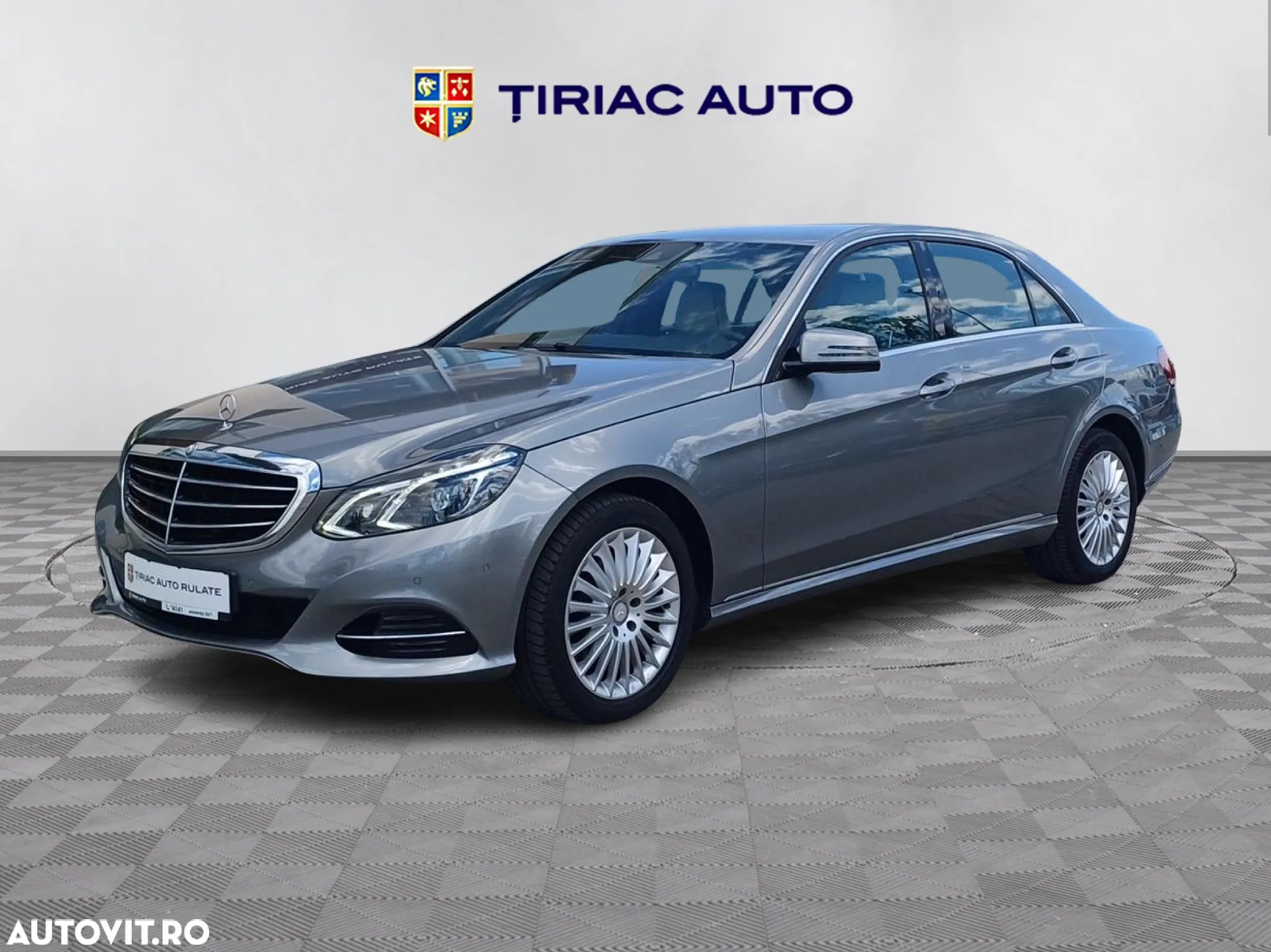 Mercedes-Benz E 250 BlueTEC 4Matic 7G-TRONIC Elegance - 1