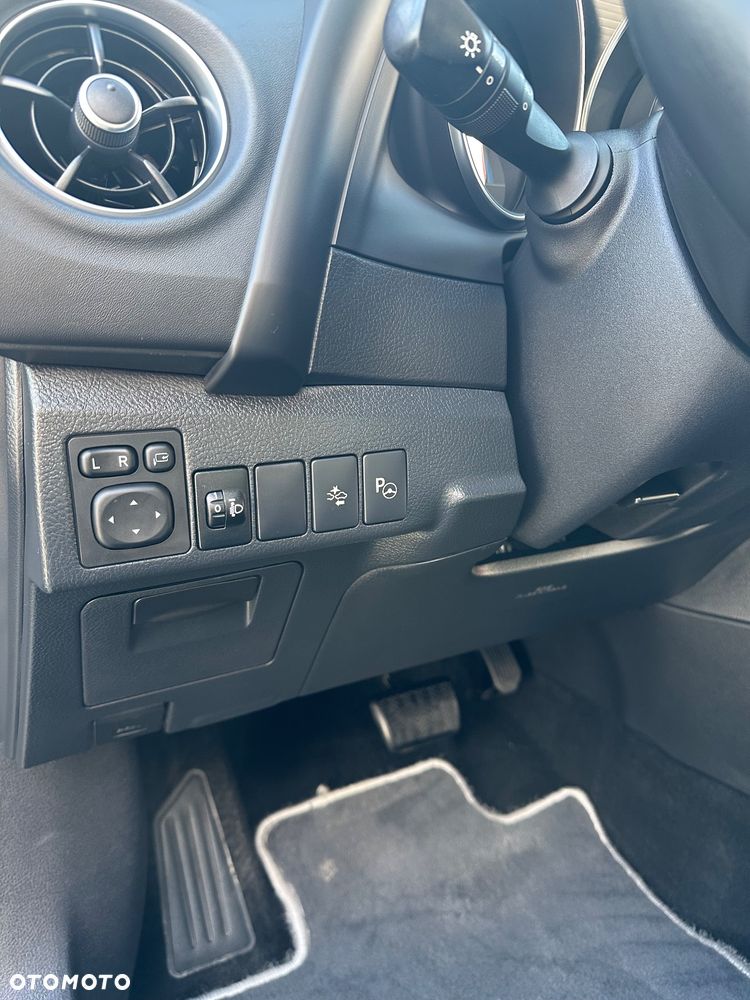 Toyota Auris - 10