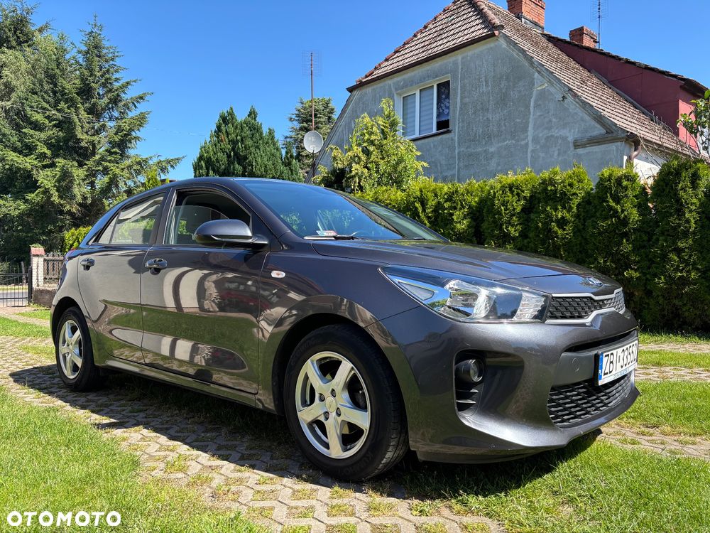 Kia Rio 1.2 L - 3