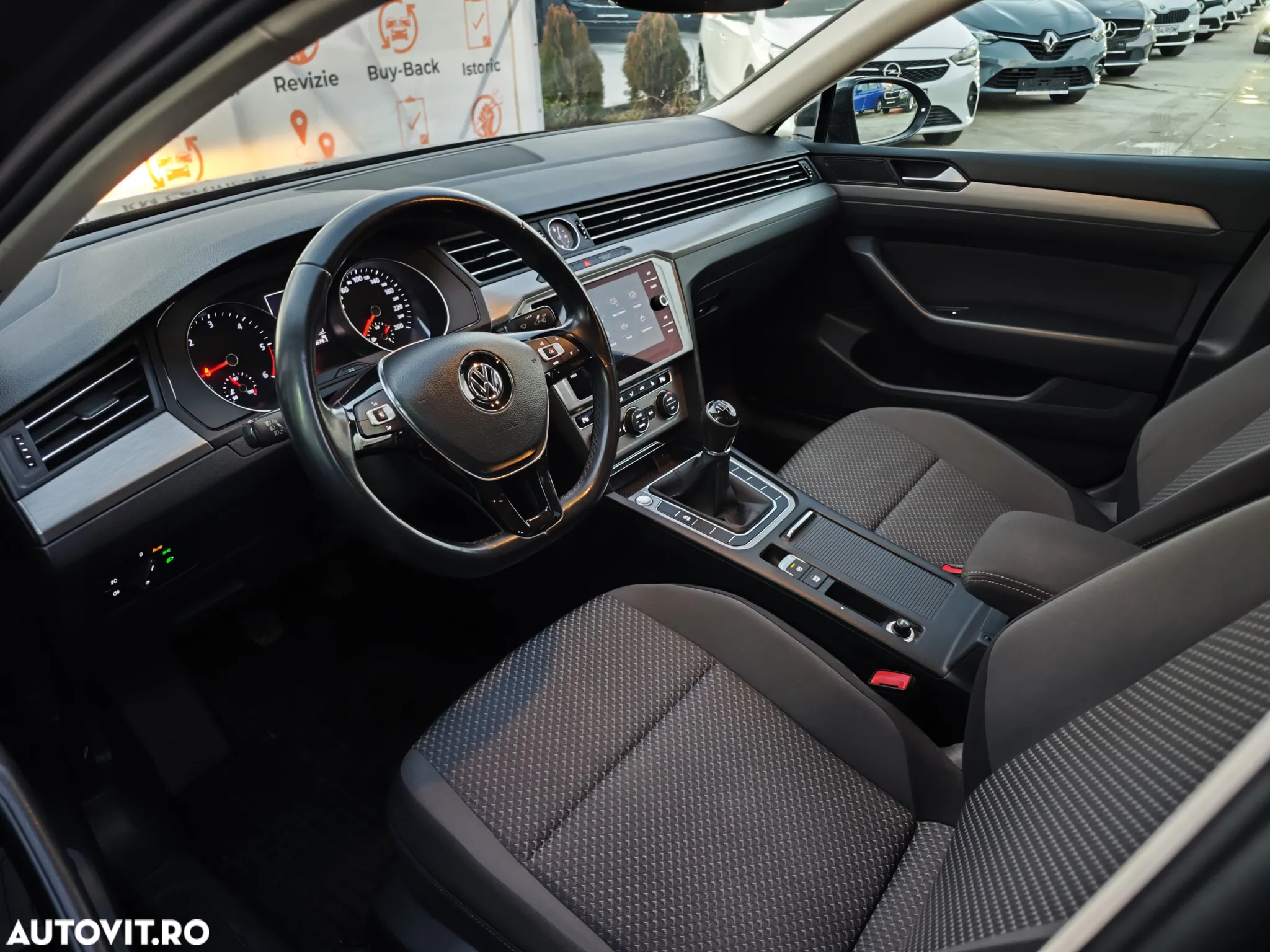 Volkswagen Passat - 9