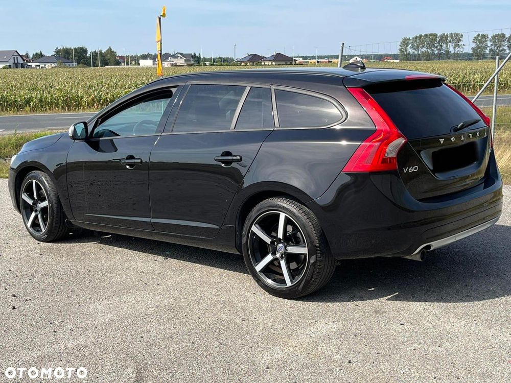 Volvo V60 DRIVe Momentum - 6