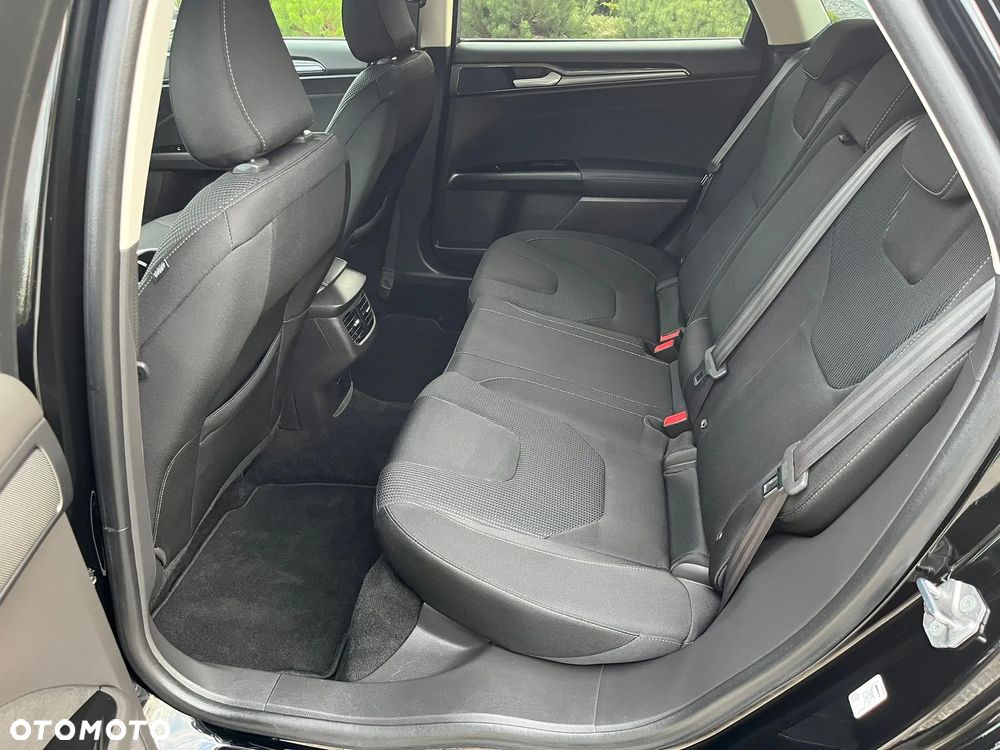 Ford Mondeo 2.0 EcoBlue Titanium - 28