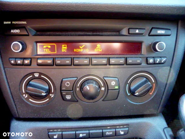 BMW X1 xDrive18d - 34