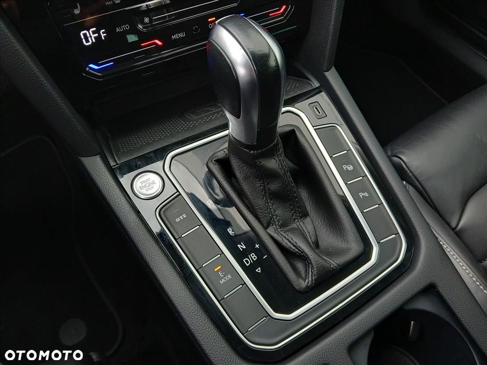 Volkswagen Passat Variant 1.4 TSI Plug-In-Hybrid DSG GTE - 19