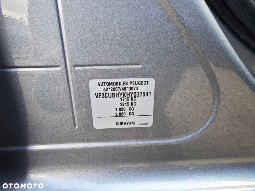 Peugeot 2008 1.6 BlueHDi Style - 30