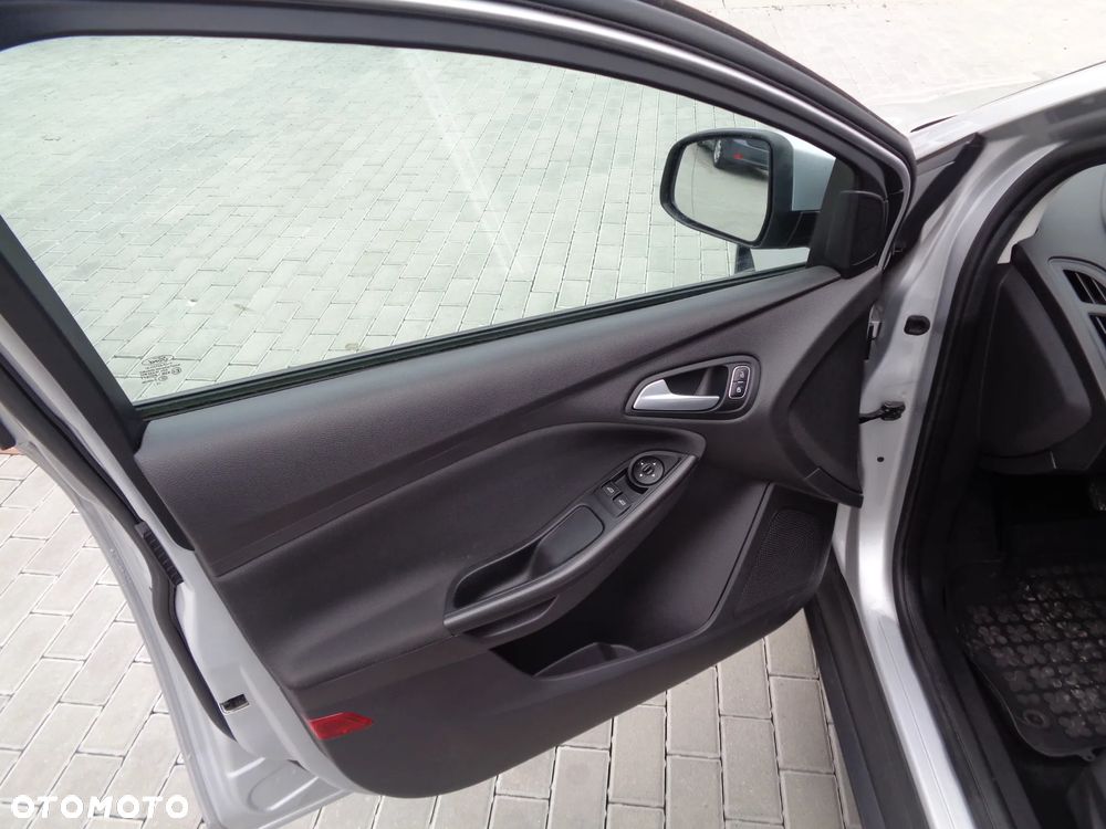 Ford Focus - 12