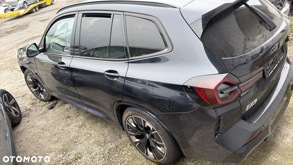 BMW iX3 - 5