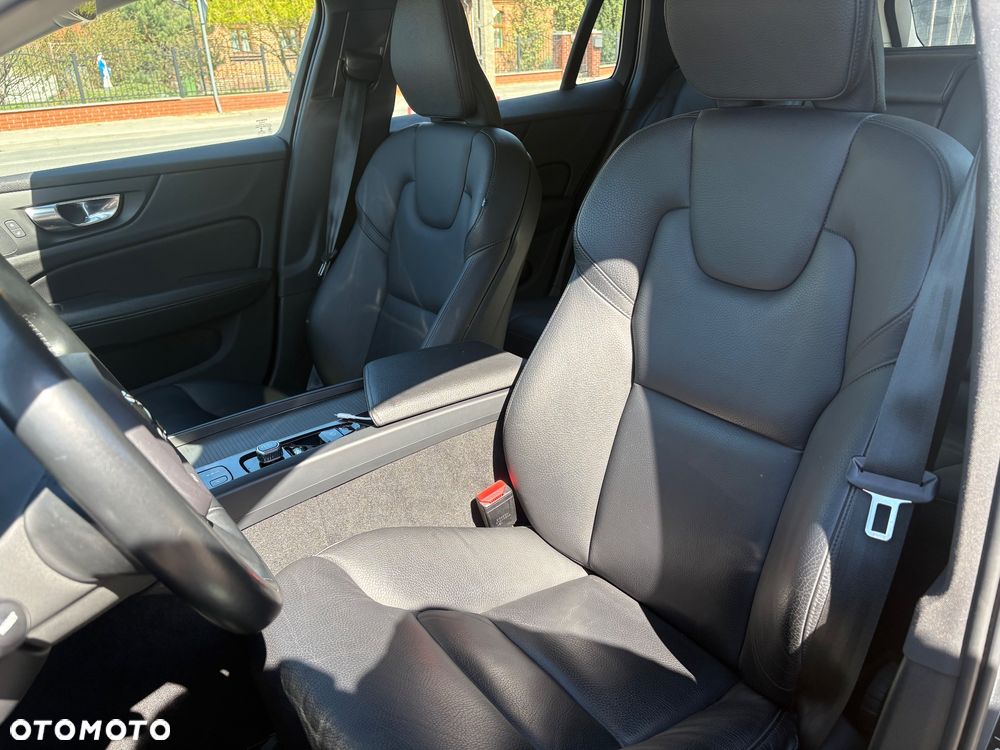 Volvo V60 B3 B Essential - 19