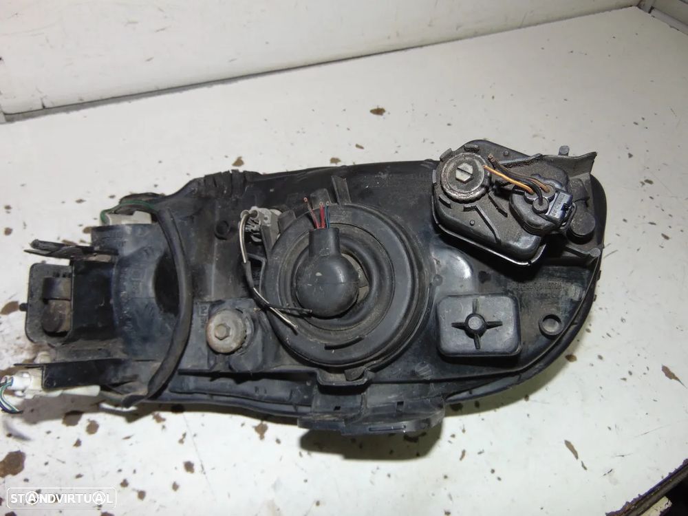 Suzuki baleno farol - 4