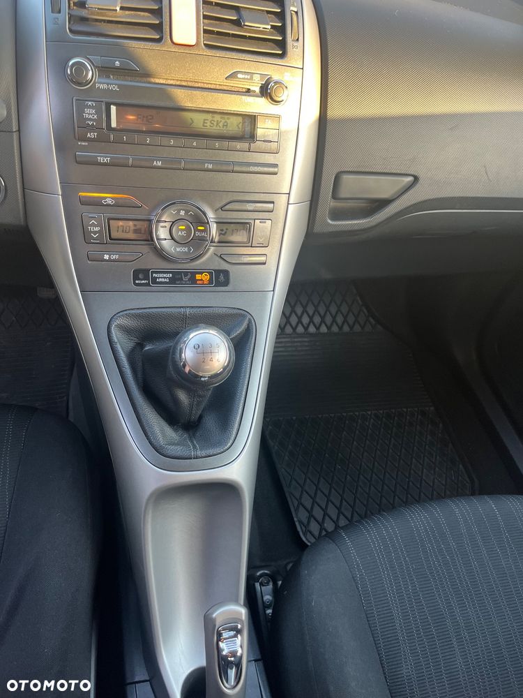 Toyota Auris 2.0 D-4D Prestige - 20