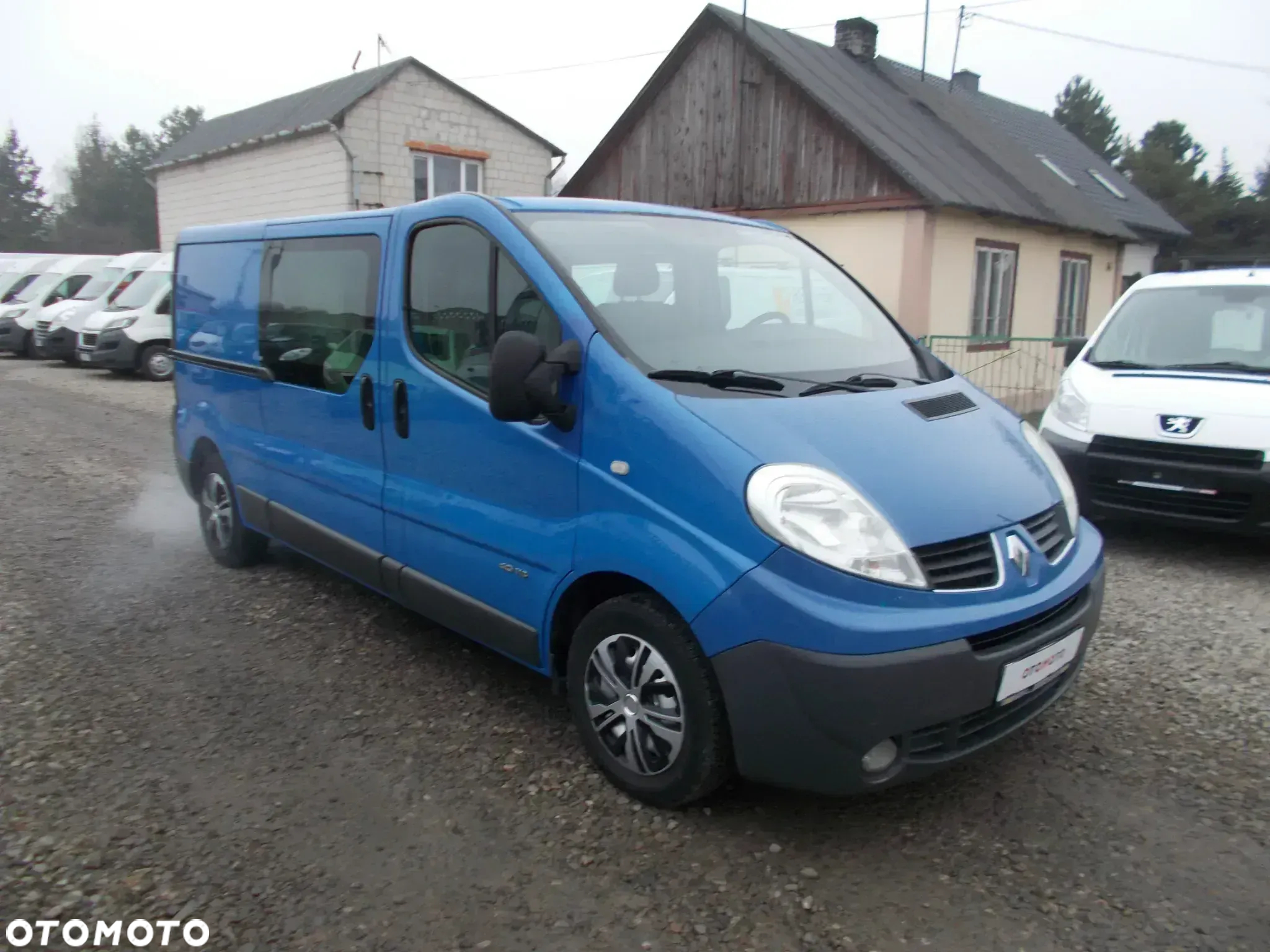 Renault Trafic Long 5-Osób - 3