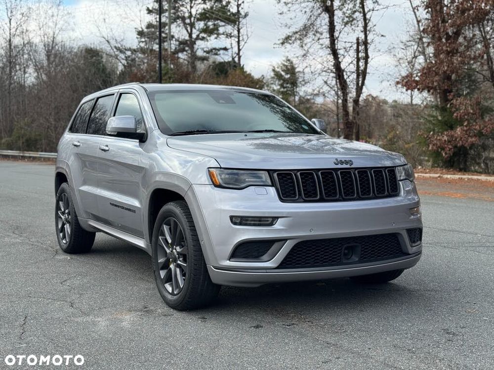 Jeep Grand Cherokee - 1