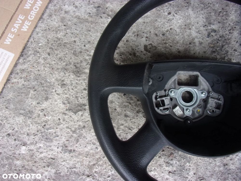 Kierownica VW Passat B6 2.0 BKP 3C04190911QB - 2