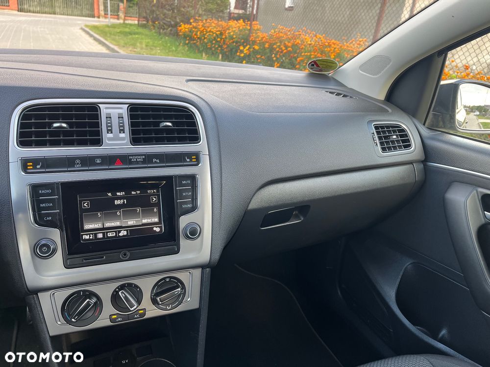 Volkswagen Polo 1.2 TSI (Blue Motion Technology) Comfortline - 24