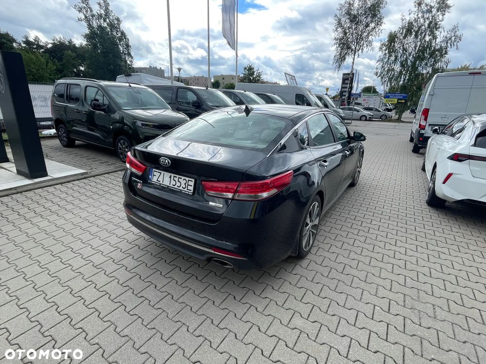 Kia Optima - 6