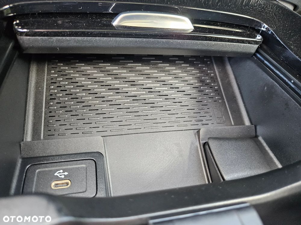 Mercedes-Benz GLA 200 d 8G-DCT AMG Line - 21