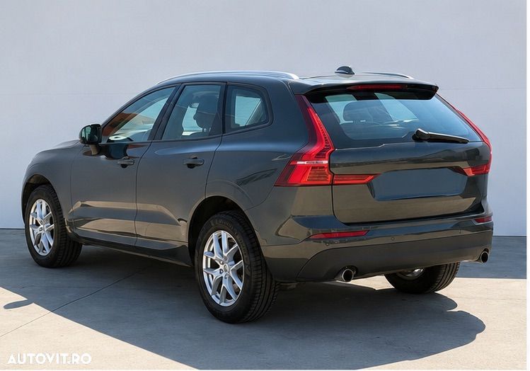 Volvo XC 60 T5 AWD Momentum - 2