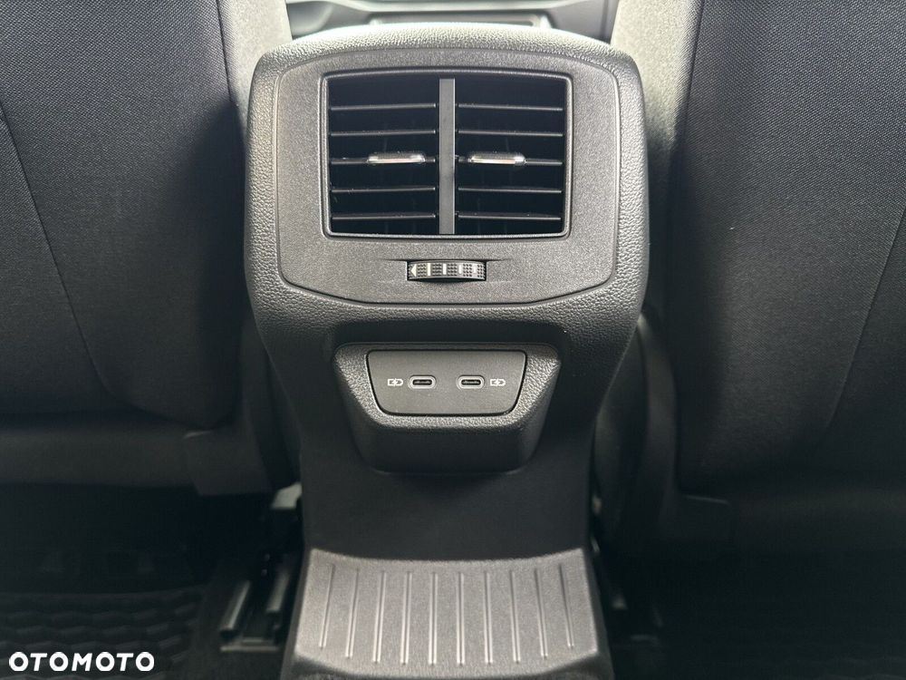 Volkswagen T-Roc - 15