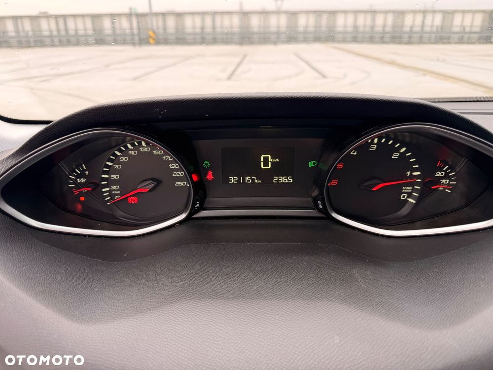 Peugeot 308 1.6 HDi Active - 13