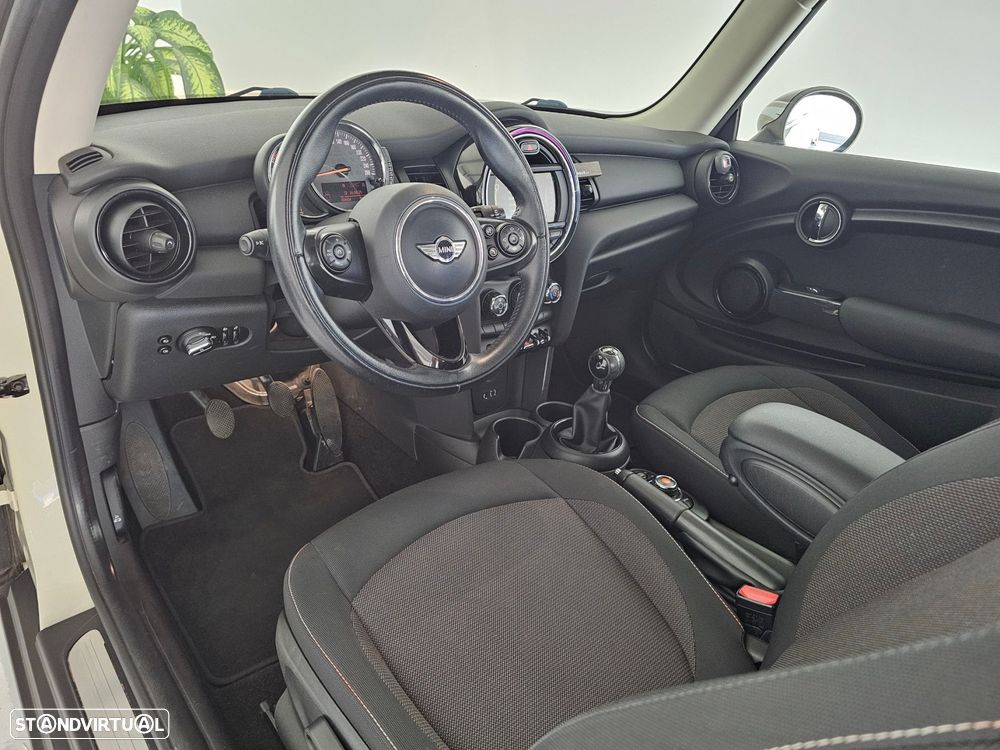 MINI 3 Portas One - 15