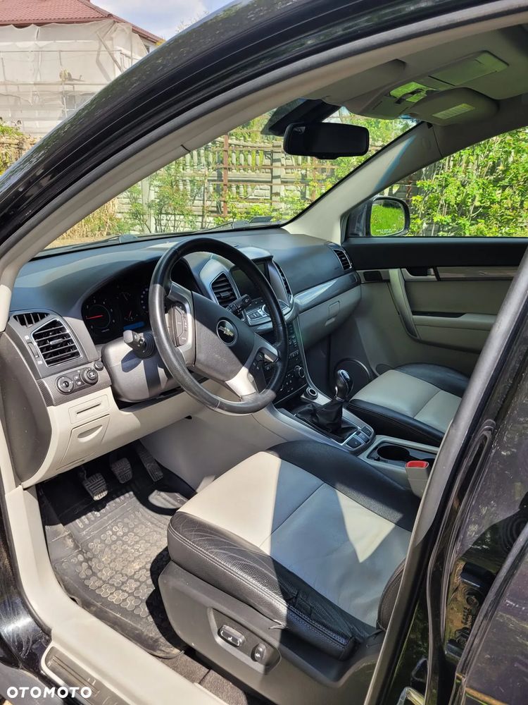 Chevrolet Captiva 2.2 D LTZ - 9