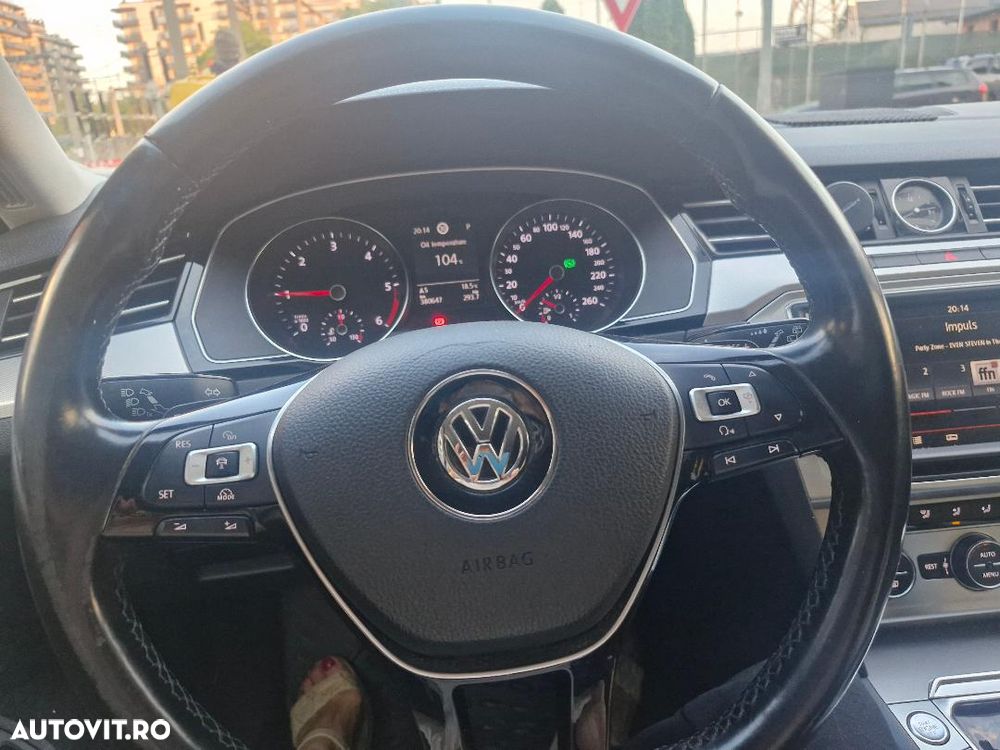 Volkswagen Passat - 6