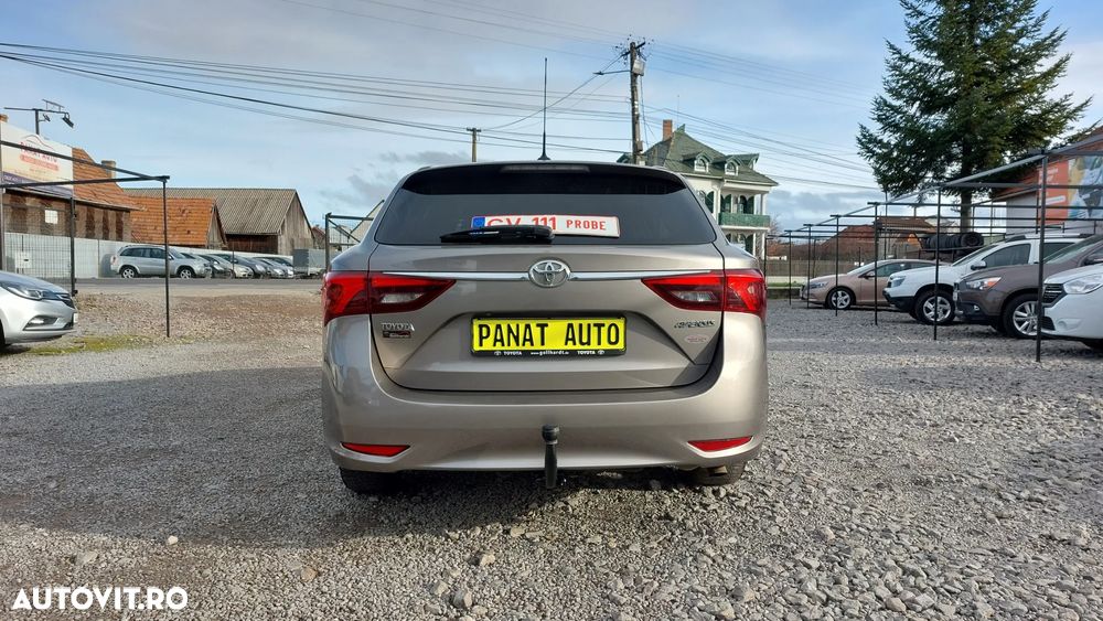 Toyota Avensis Touring Sports 2.0 D-4D Business Edition - 6