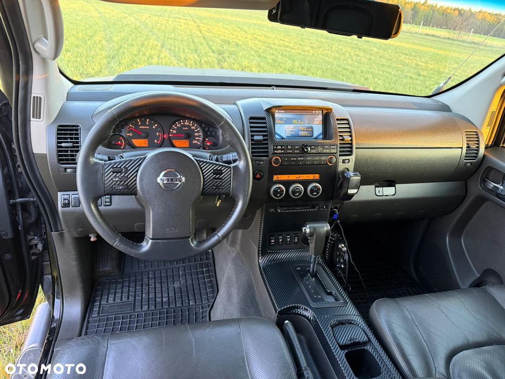 Nissan Navara 2.5 D LE - 27