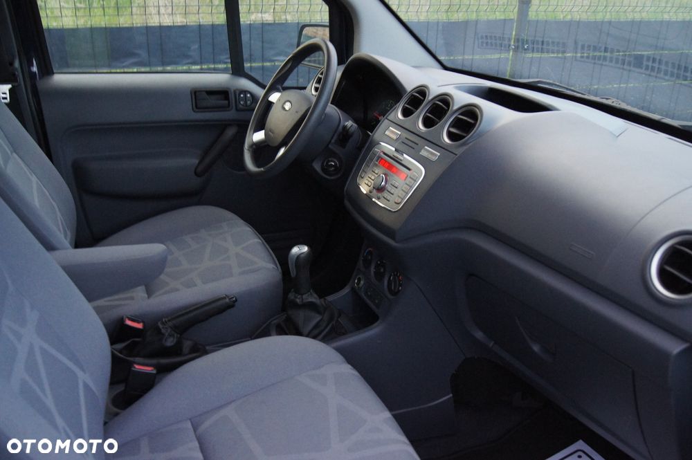 Ford Tourneo Connect - 10