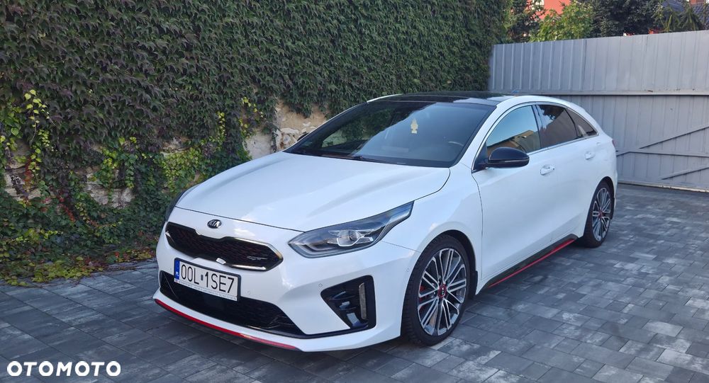 Kia Procee'd