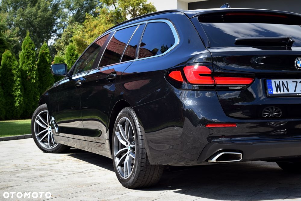 BMW Seria 5 520d Touring M Sport Edition - 8