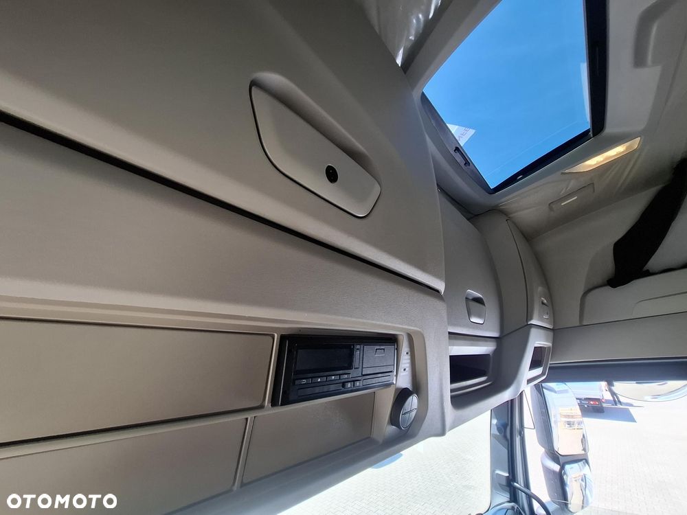 Iveco S-WAY - 8