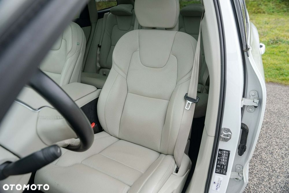 Volvo XC 60 D4 AWD Geartronic Inscription - 26