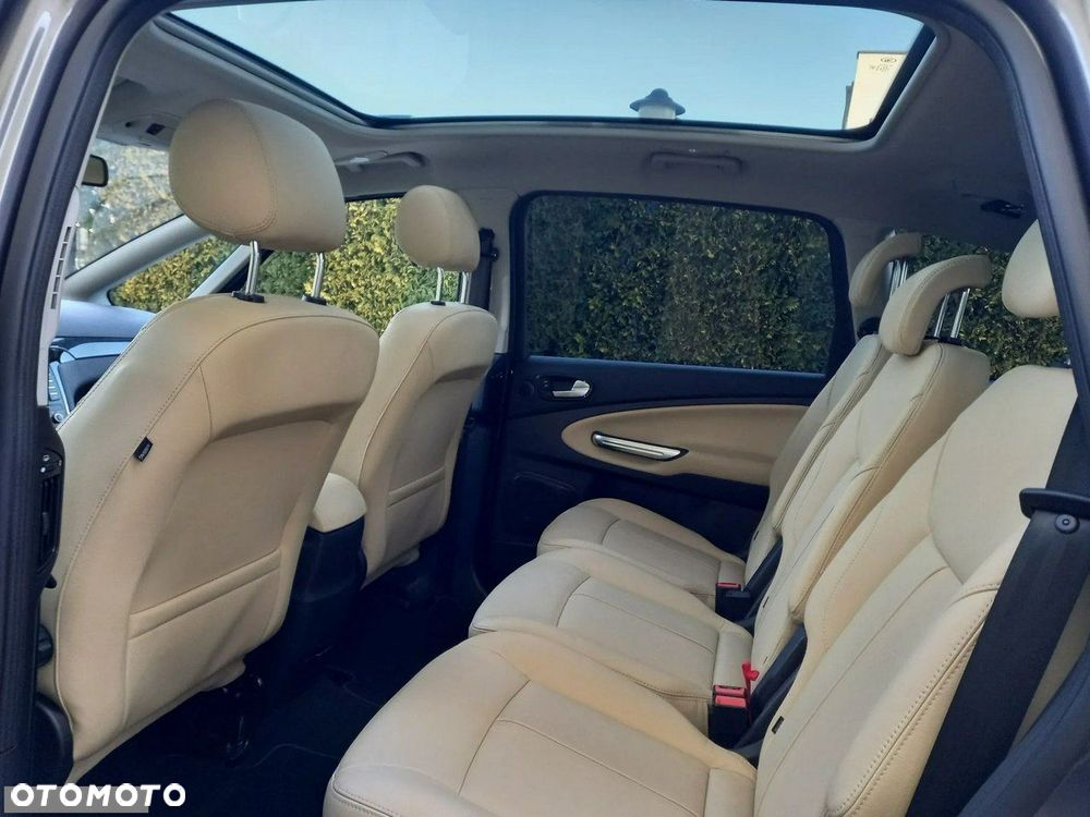Ford S-Max - 27