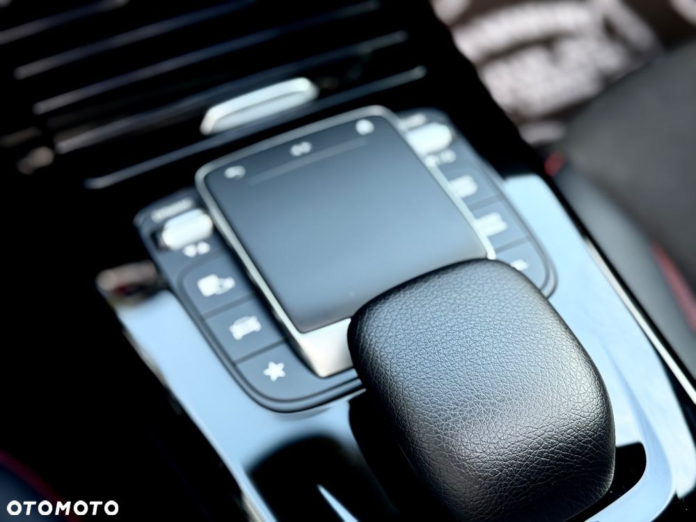 Mercedes-Benz CLA - 41