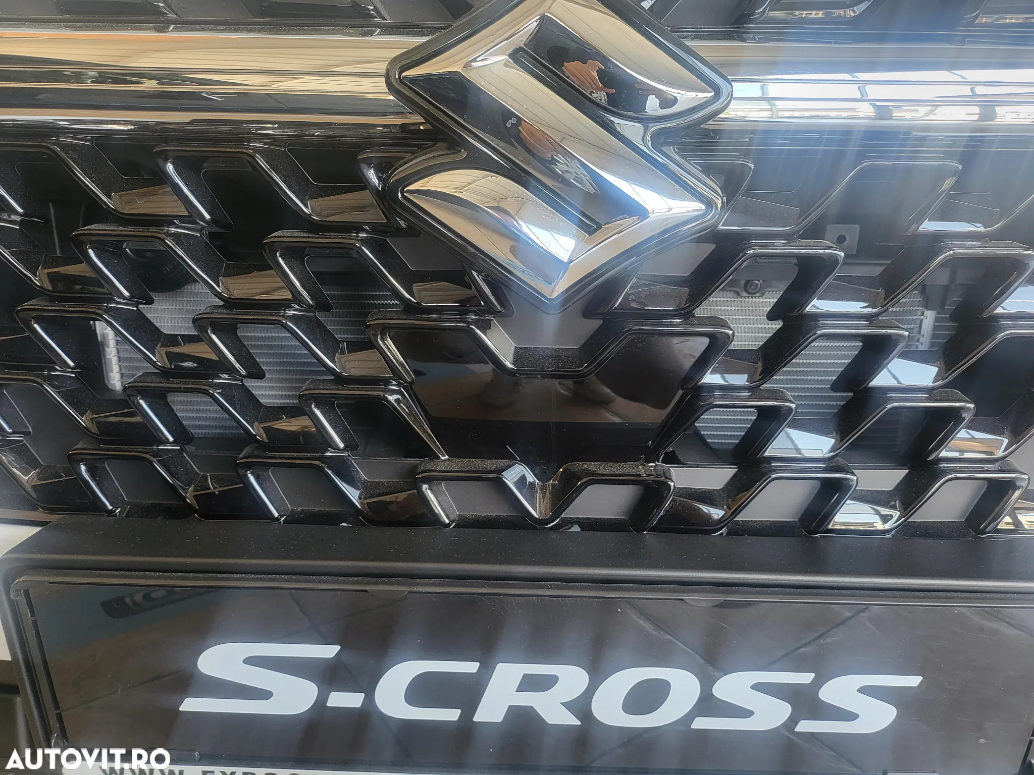 Suzuki SX4 S-Cross 1.4 Boosterjet MHEV Cool - 4